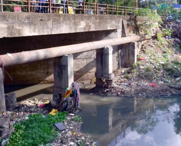 चरातील अडथळे दूर करून नंदिनी नदीतील पाणी प्रवाहीत करण्याची मागणी