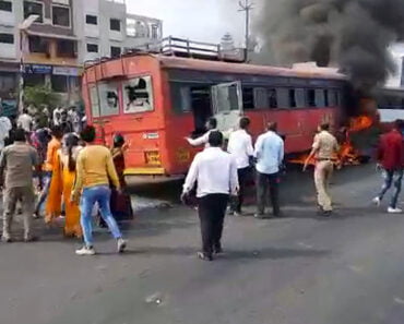 नाशिक: बर्निंग बस; शिंदे पळसे टोल नाक्यावर नक्की काय घडलं.. वाचा सविस्तर…