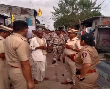 рдирд╛рд╢рд┐рдХ рд╢рд╣рд░рд╛рдд рдХреЛрдореНрдмрд┐рдВрдЧ рдСрдкрд░реЗрд╢рди; рдЖрдЧрд╛рдореА рдЙрддреНрд╕рд╡рд╛рдВрдЪреНрдпрд╛ рдкрд╛рд░реНрд╢реНрд╡рднреВрдореАрд╡рд░ рдкреЛрд▓рд┐рд╕рд╛рдВрдЪрд╛ рджрдгрдХрд╛! рдирд╛рд╢рд┐рдХ рд╢рд╣рд░рд╛рдд рдХреЛрдореНрдмрд┐рдВрдЧ рдСрдкрд░реЗрд╢рди; рдЖрдЧрд╛рдореА рдЙрддреНрд╕рд╡рд╛рдВрдЪреНрдпрд╛ рдкрд╛рд░реНрд╢реНрд╡рднреВрдореАрд╡рд░ рдкреЛрд▓рд┐рд╕рд╛рдВрдЪрд╛ рджрдгрдХрд╛!