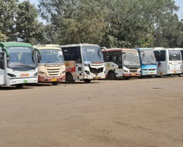 рд╕рд┐рдиреНрдирд░-рдирд╛рд╢рд┐рдХ рдорд╣рд╛рдорд╛рд░реНрдЧрд╛рд╡рд░рдЪреА рдмрд╕ рд╕реЗрд╡рд╛ рдмрдВрдж; рд╢рд┐рд░реНрдбреА, рдкреБрдгреНрдпрд╛рдХрдбреВрди рдпреЗрдгрд╛рд▒реНрдпрд╛ рдмрд╕реЗрд╕ рдерд╛рдВрдмрд╡рд▓реНрдпрд╛ рд╕рд┐рдиреНрдирд░-рдирд╛рд╢рд┐рдХ рдорд╣рд╛рдорд╛рд░реНрдЧрд╛рд╡рд░рдЪреА рдмрд╕ рд╕реЗрд╡рд╛ рдмрдВрдж; рд╢рд┐рд░реНрдбреА, рдкреБрдгреНрдпрд╛рдХрдбреВрди рдпреЗрдгрд╛рд▒реНрдпрд╛ рдмрд╕реЗрд╕ рдерд╛рдВрдмрд╡рд▓реНрдпрд╛