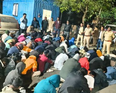 рдирд╛рд╢рд┐рдХ: рд╢рд╣рд░ рдкреЛрд▓рд┐рд╕рд╛рдВрдЪрд╛ резрежреи рдЯрд╡рд╛рд│рдЦреЛрд░рд╛рдВрдирд╛ рдХрд╛рдпрджреЗрд╢реАрд░ рджрдгрдХрд╛ ! рдирд╛рд╢рд┐рдХ: рд╢рд╣рд░ рдкреЛрд▓рд┐рд╕рд╛рдВрдЪрд╛ резрежреи рдЯрд╡рд╛рд│рдЦреЛрд░рд╛рдВрдирд╛ рдХрд╛рдпрджреЗрд╢реАрд░ рджрдгрдХрд╛ !