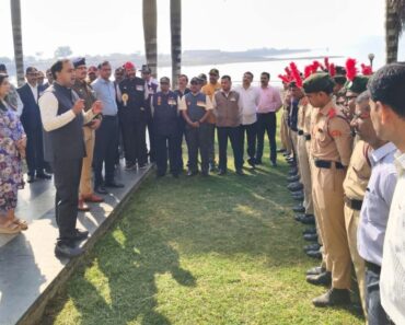 рдирд╛рд╢рд┐рдХрдордзреНрдпреЗ реиреи рд╡ реирей рдЬрд╛рдиреЗрд╡рд╛рд░реАрд▓рд╛ рдПрдЕрд░ рд╢реЛ; рдкреНрд░рд╢рд╛рд╕рди рд╕рдЬреНрдЬ ! рдирд╛рд╢рд┐рдХрдордзреНрдпреЗ реиреи рд╡ реирей рдЬрд╛рдиреЗрд╡рд╛рд░реАрд▓рд╛ рдПрдЕрд░ рд╢реЛ; рдкреНрд░рд╢рд╛рд╕рди рд╕рдЬреНрдЬ !