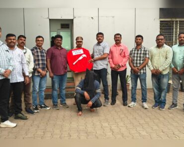 рдирд╛рд╢рд┐рдХ: рдХреЛрдпрддрд╛ рдШреЗрдКрди рджрд╣рд╢рдд рдорд╛рдЬрд╡рдгрд╛рд░рд╛ рддрд░реБрдг рдЧреБрдиреНрд╣реЗ рд╢рд╛рдЦреЗрдЪреНрдпрд╛ рддрд╛рдмреНрдпрд╛рдд ! рдирд╛рд╢рд┐рдХ: рдХреЛрдпрддрд╛ рдШреЗрдКрди рджрд╣рд╢рдд рдорд╛рдЬрд╡рдгрд╛рд░рд╛ рддрд░реБрдг рдЧреБрдиреНрд╣реЗ рд╢рд╛рдЦреЗрдЪреНрдпрд╛ рддрд╛рдмреНрдпрд╛рдд !