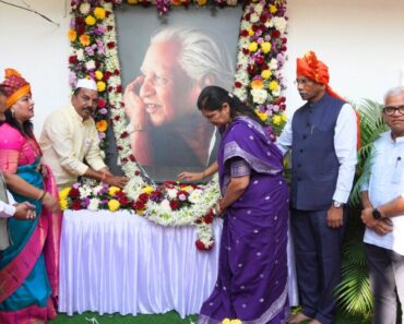 नाशिक: विश्व मराठी संमेलनानिमित्त दुमदुमली कुसुमाग्रजांची नगरी; शोभायात्रेत विद्यार्थ्यांसह हजारो नागरिकांचा सहभाग