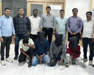 рдирд╛рд╢рд┐рдХ: рдЬреАрд╡реЗ рдард╛рд░ рдорд╛рд░рдгреНрдпрд╛рдЪреНрдпрд╛ рдЙрджреНрджреЗрд╢рд╛рдиреЗ рдЕрдкрд╣рд░рдг рдХрд░реВрди рдорд╛рд░рд╣рд╛рдг рдХрд░рдгрд╛рд▒реНрдпрд╛ рдЪреМрдШрд╛рдВрдирд╛ рдЕрдЯрдХ рдирд╛рд╢рд┐рдХ: рдЬреАрд╡реЗ рдард╛рд░ рдорд╛рд░рдгреНрдпрд╛рдЪреНрдпрд╛ рдЙрджреНрджреЗрд╢рд╛рдиреЗ рдЕрдкрд╣рд░рдг рдХрд░реВрди рдорд╛рд░рд╣рд╛рдг рдХрд░рдгрд╛рд▒реНрдпрд╛ рдЪреМрдШрд╛рдВрдирд╛ рдЕрдЯрдХ