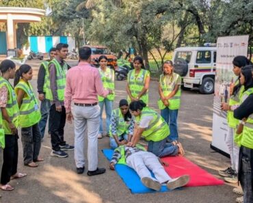 नाशिक: सडक सुरक्षा मित्रांना अपघातग्रस्तांना मदतीचे प्रशिक्षण; ३२ युवक स्वयंसेवकांचा सहभाग